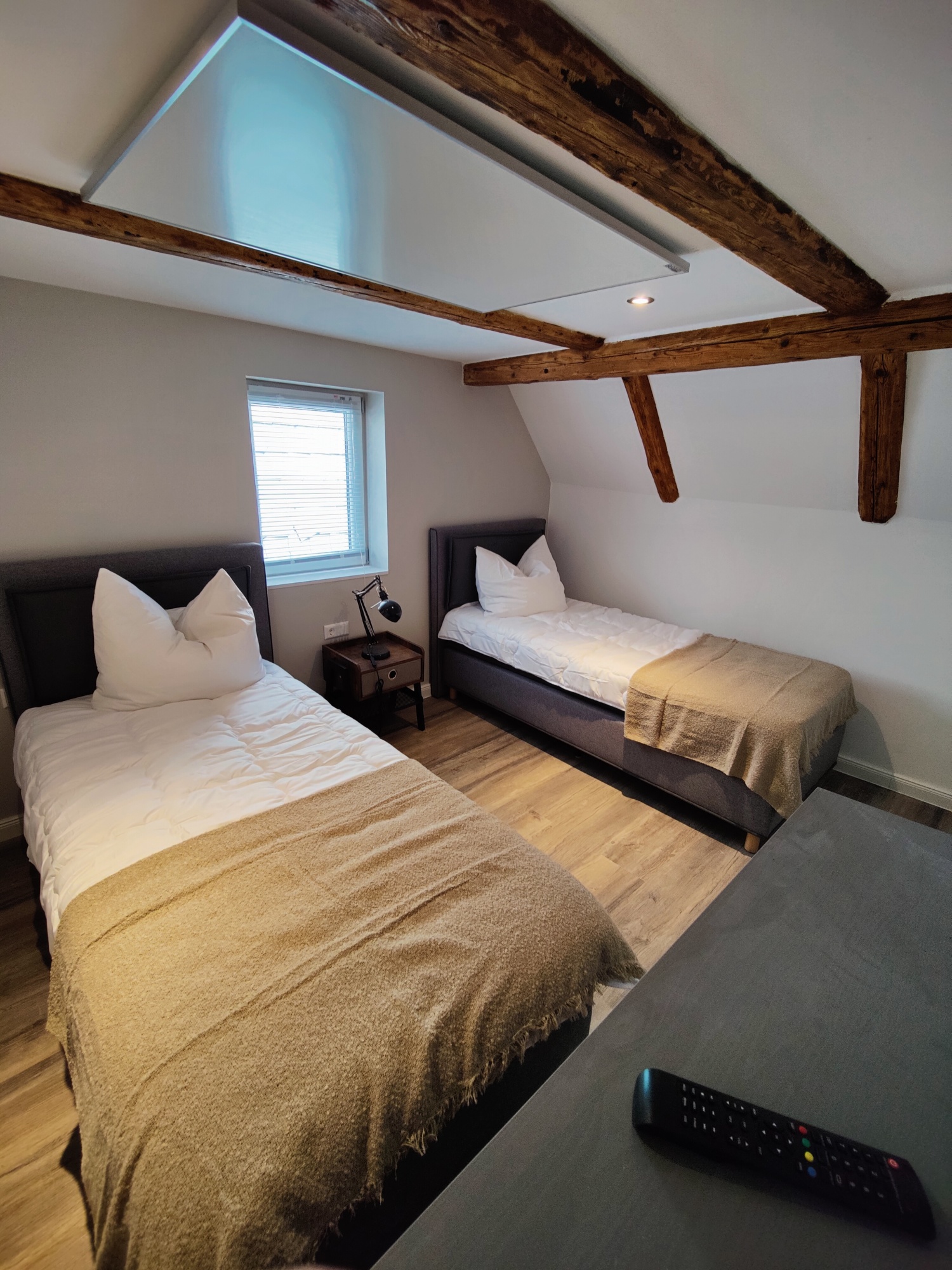 5. SZ mit 2 Einzelbetten im 1.OG.jpg