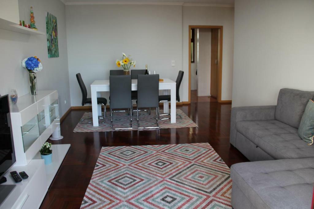 sala y comedor01.jpg