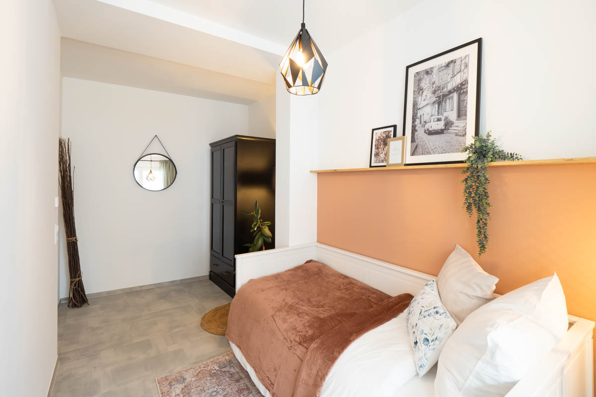 Schlafzimmer (8).jpg