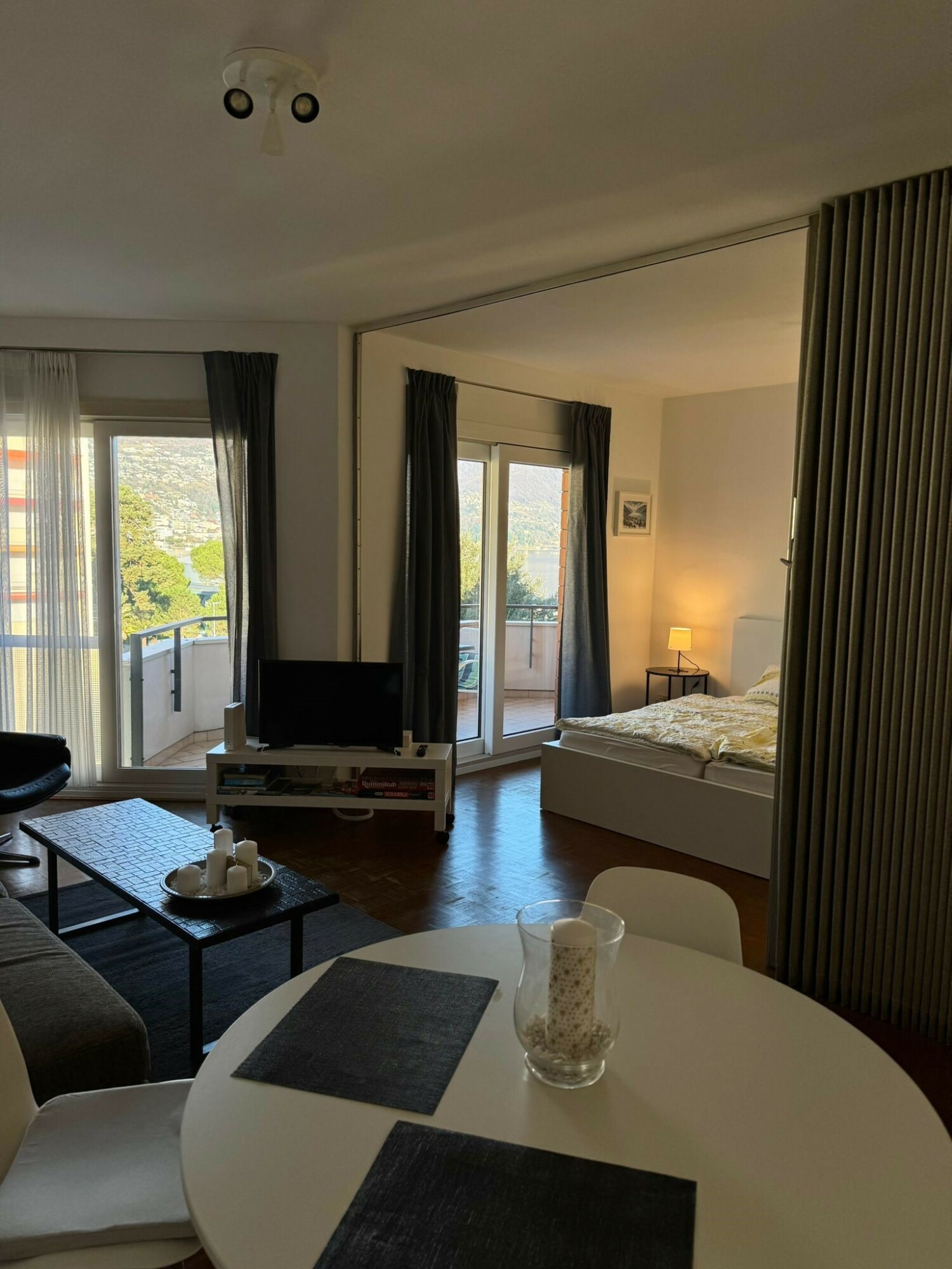 Wohnzimmer - Esszimmer.jpg