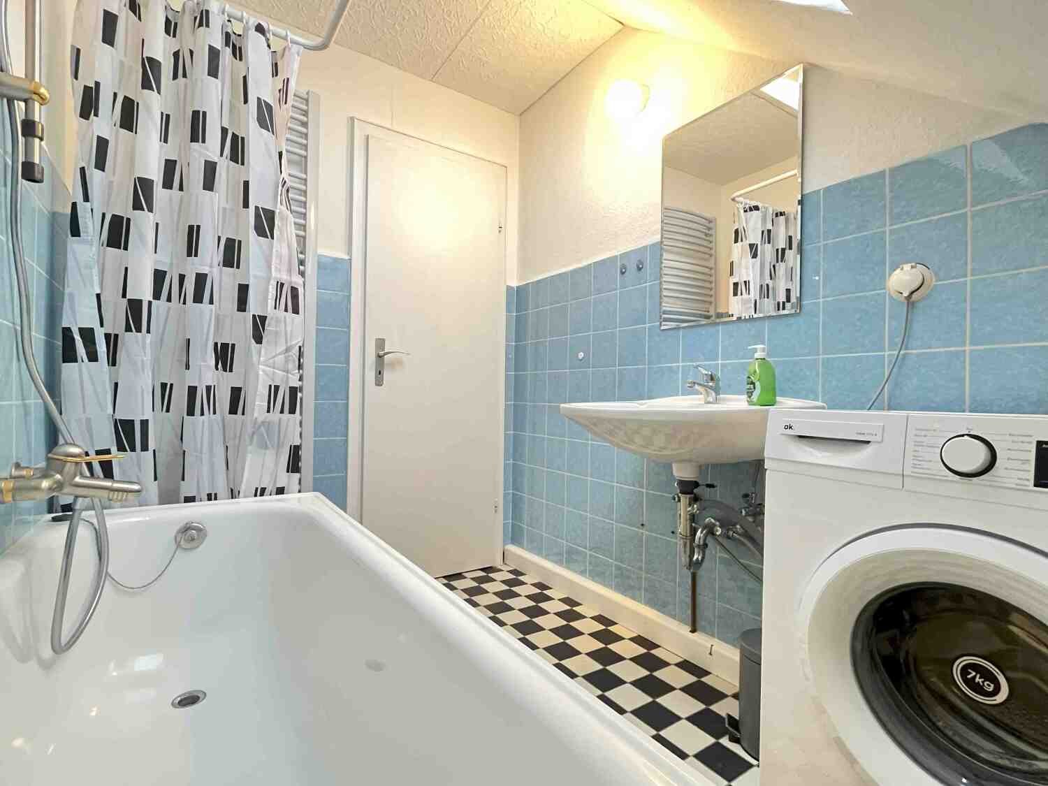 SAD702_(DG) Dachelhofer Straße 115, 92421 Schwandorf (11).jpg