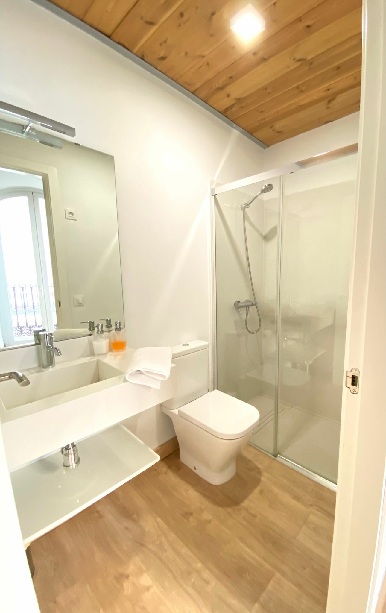 WhatsApp Image 2021-12-15 at 12.55.45.jpeg