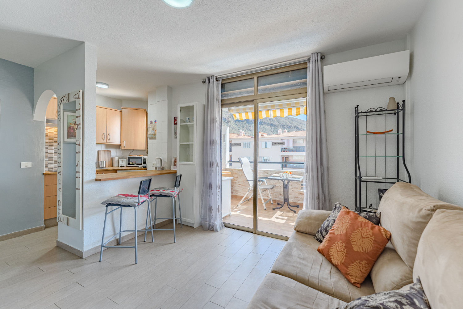 20240206 - 25 - Ermantovich - Los Cristianos - F+detalles-8.jpg