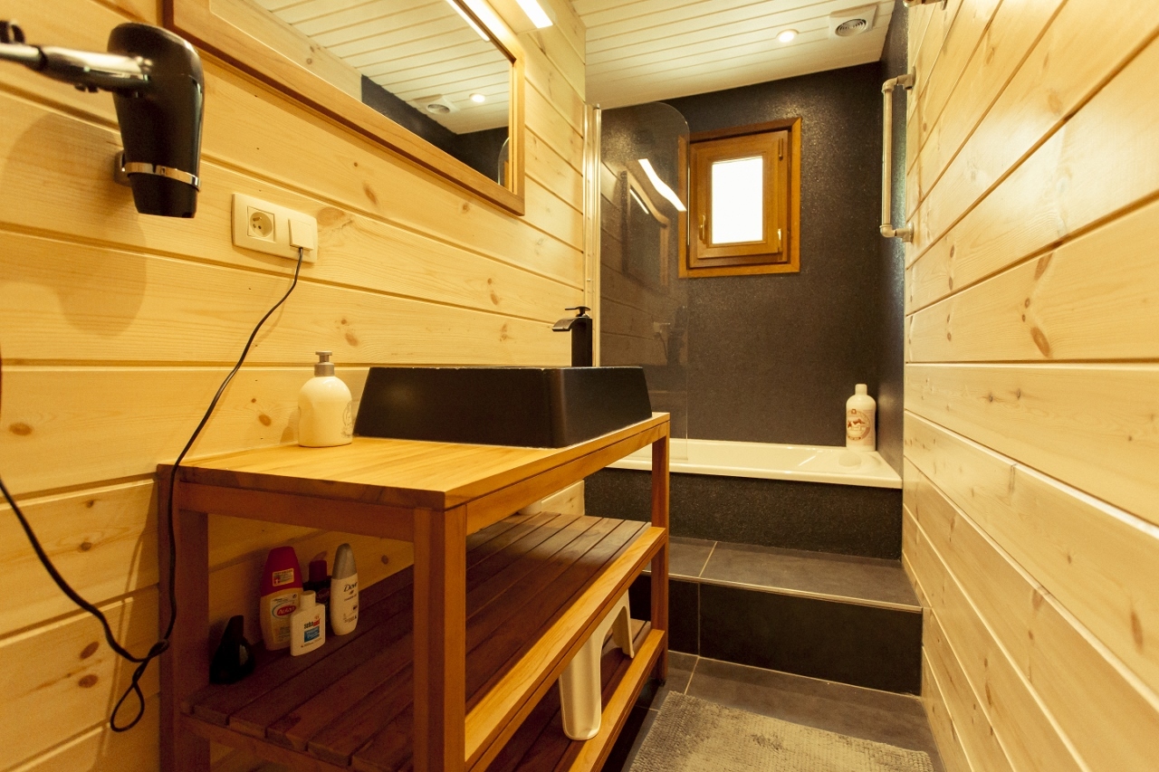 0U4A0100 (1280x853).jpg