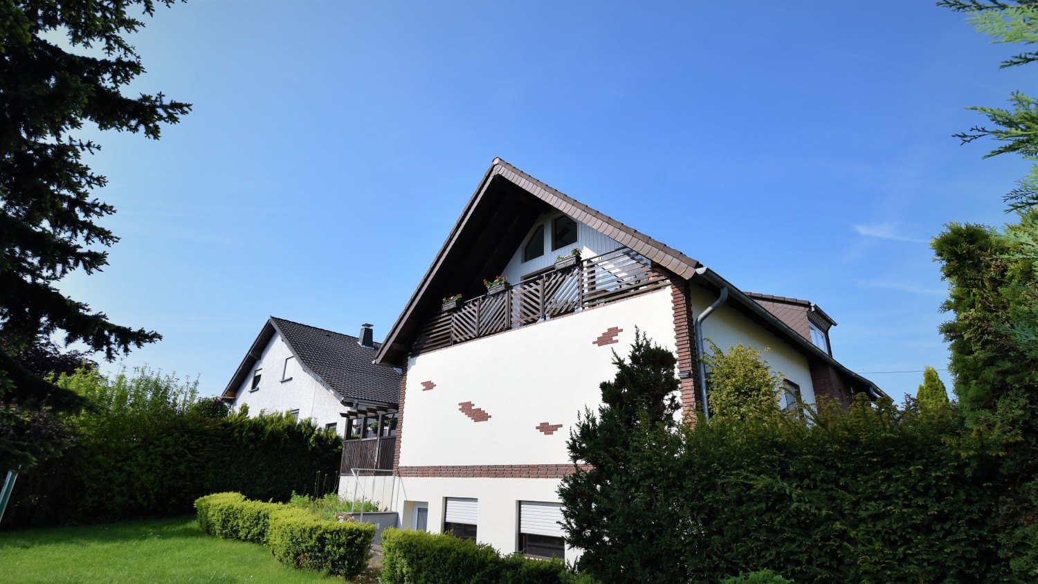 House Garden Side (2).JPG