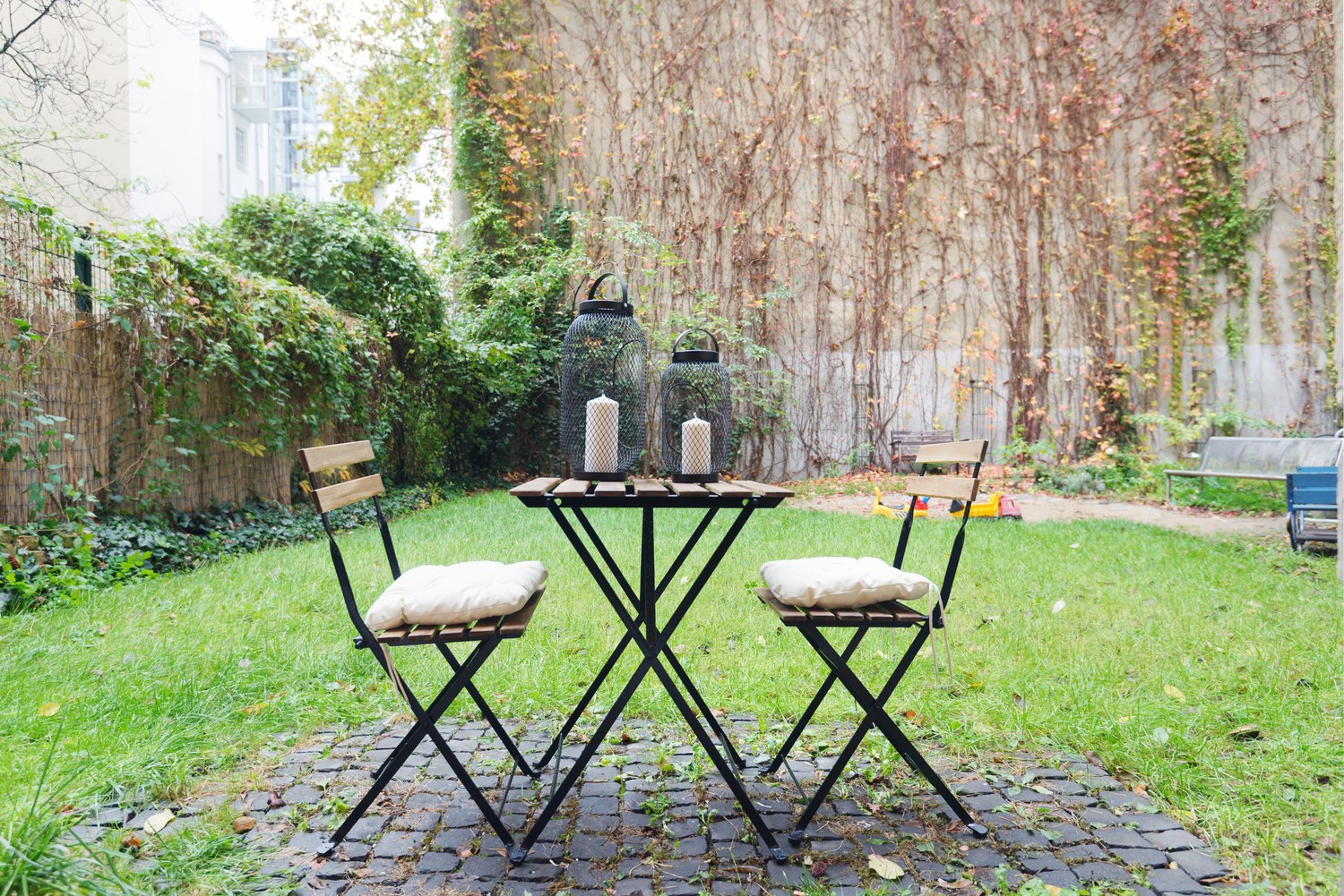 Möbliertes Wohnen auf Zeit Moderne 3Zimmer Wohnung mit schönem Garten