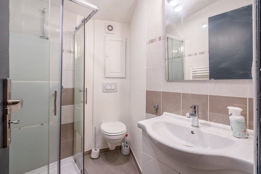 IRIS - lavabo WC.jpg