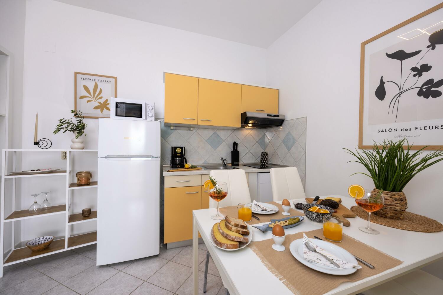 3_a21_dining_room5a - tiny800kb.jpg