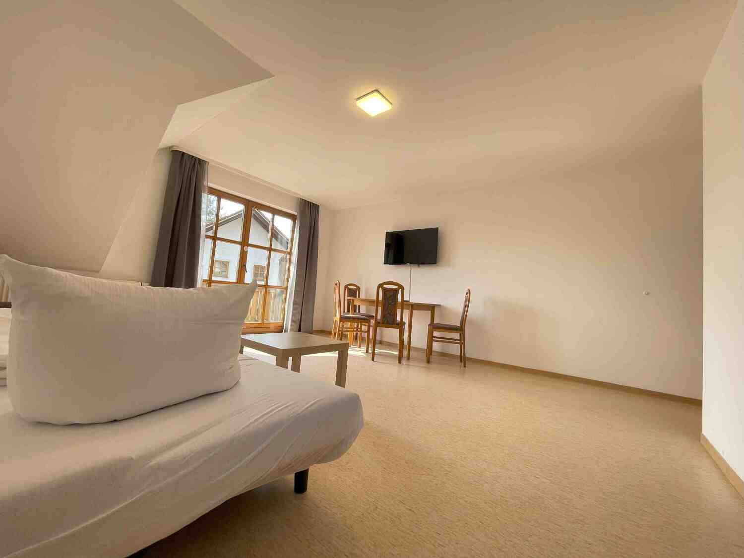 STA1079_Glocknerhof 1, 93491 Stamsried (3).jpg