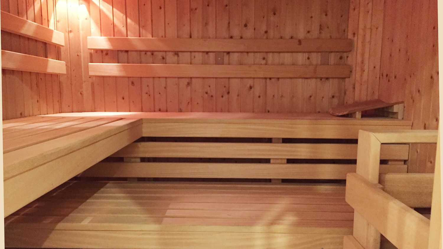 Sauna16-9.jpg