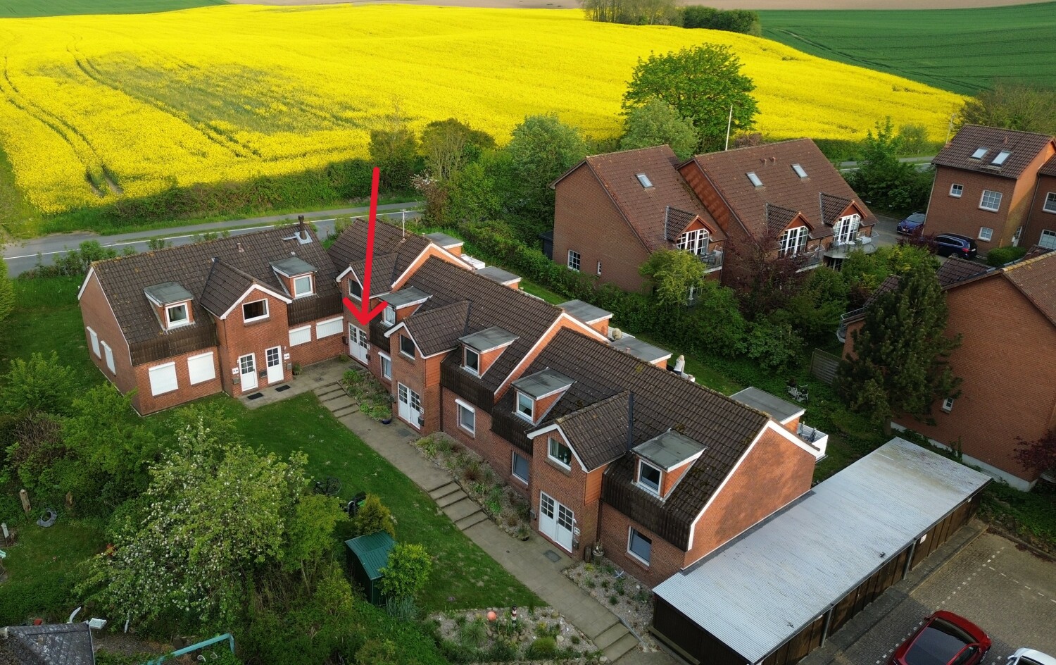 Anlage von oben mit Pfeil Eingang 3.JPG