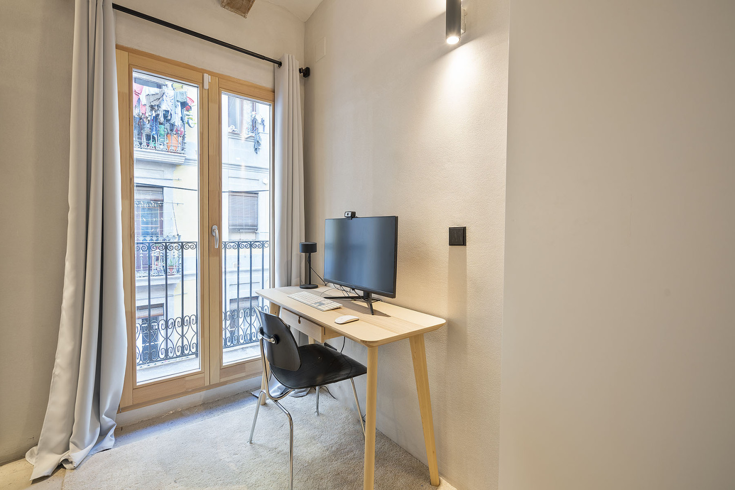 Main Bedroom Desk.jpg