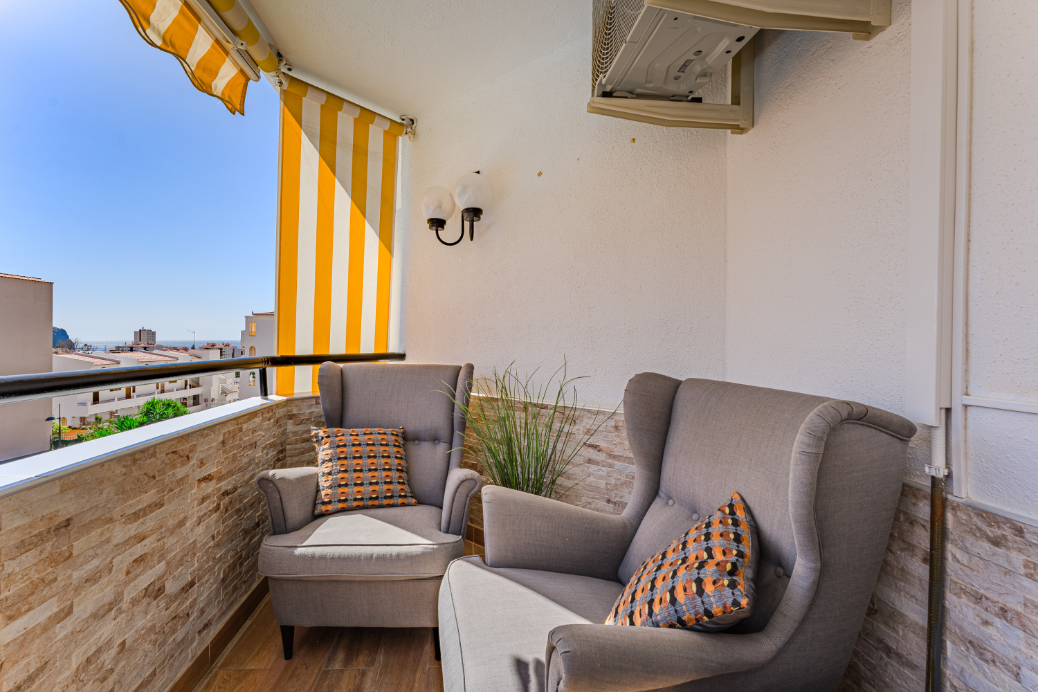 20240206 - 25 - Ermantovich - Los Cristianos - F+detalles-2.jpg