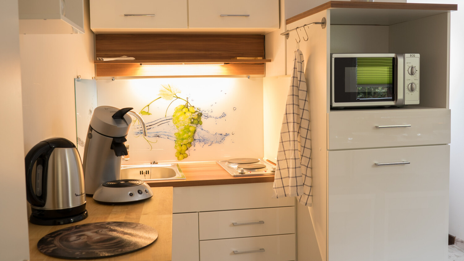 Zimmer Renate - Ku--chenzeile.jpg