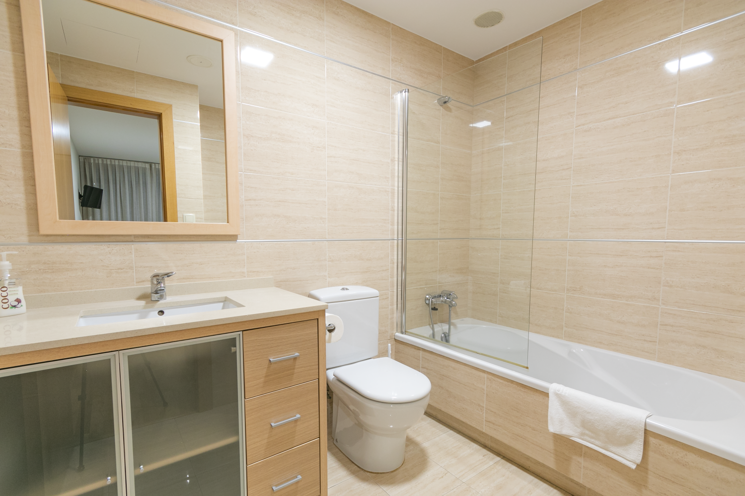 BAÑO HABITACION MATRIMONIO 2.png