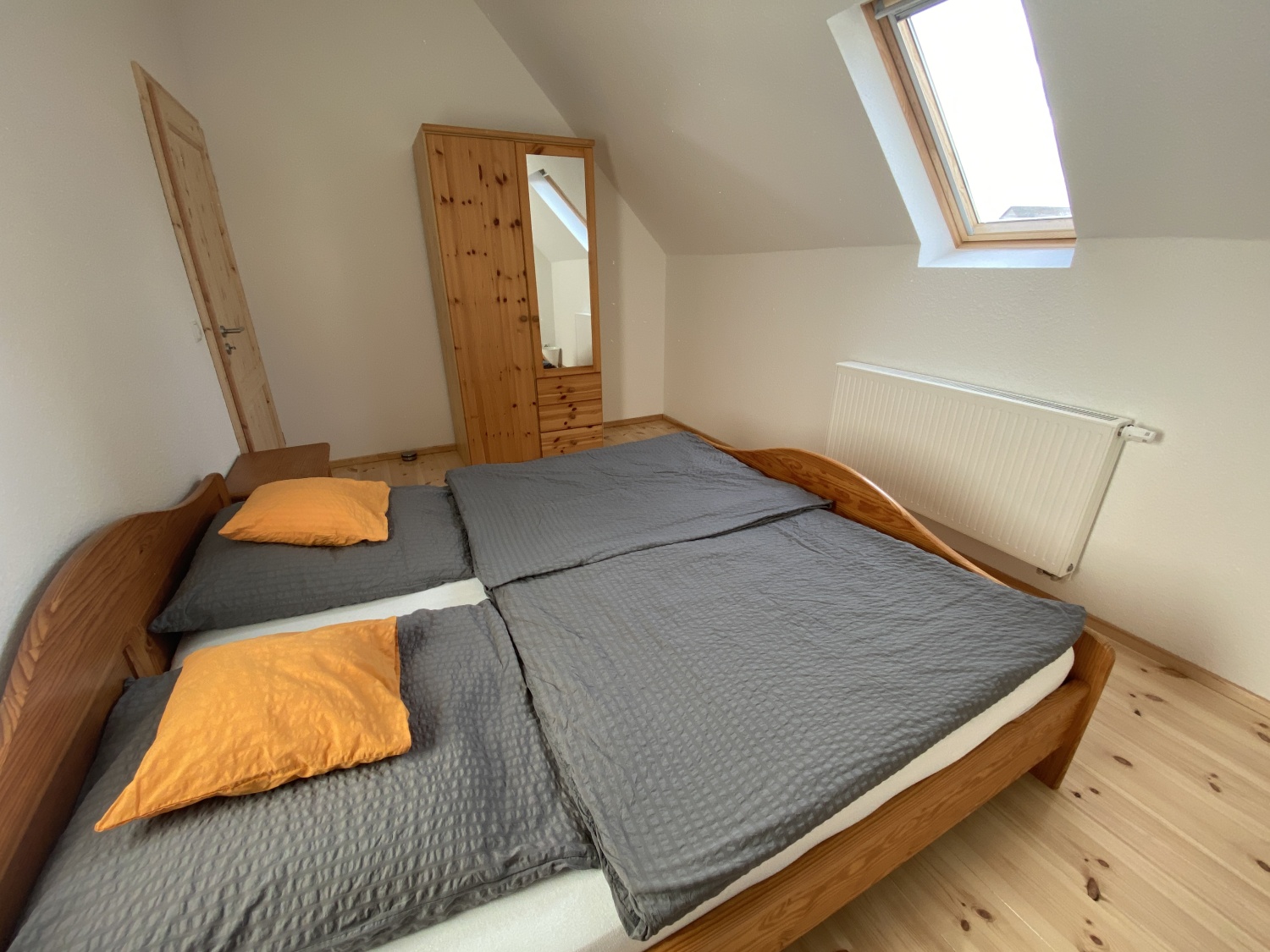 Schlafzimmer mitte groß.JPG