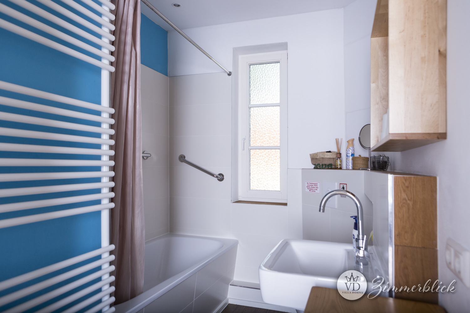Zimmerblick_Badezimmer.jpg
