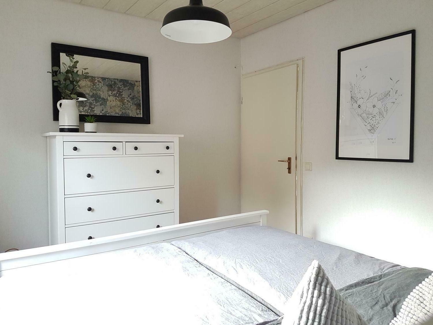 schlafzimmer (2).jpg