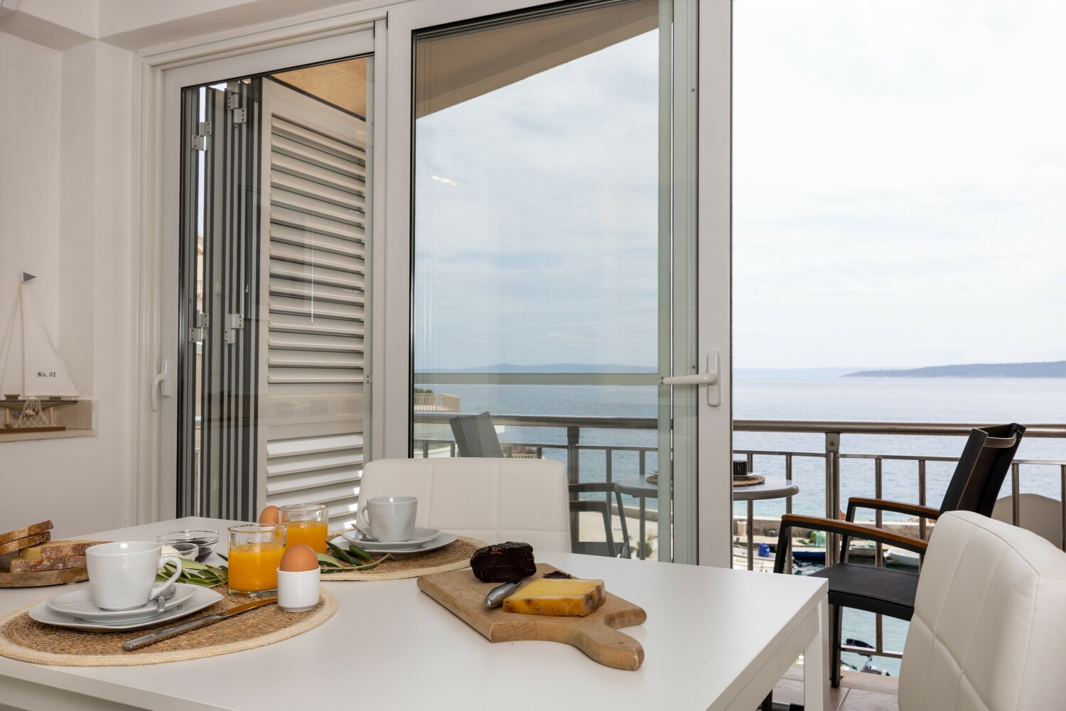 7_a22_dining_room6a - tiny.jpg