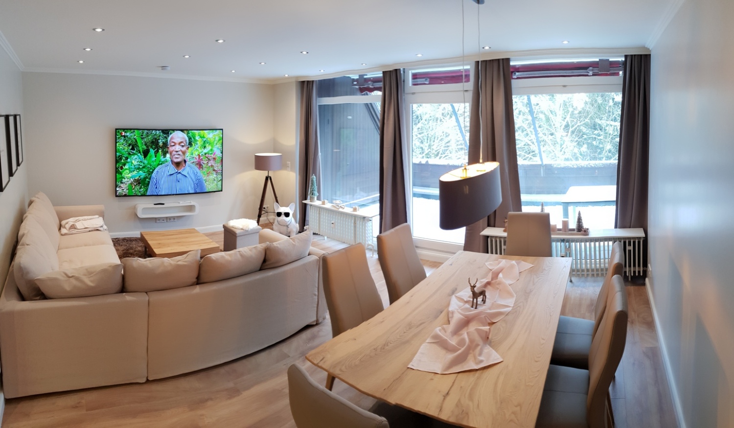 Esszimer mit Wohnzimmer.jpg