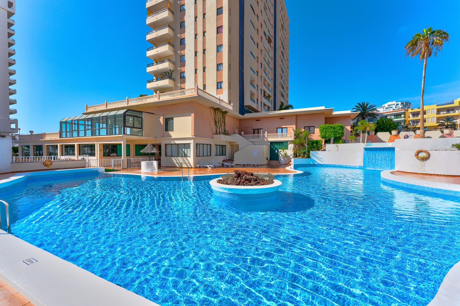 20230425 - 25 - Claudia - Club Paraiso - FV-22.jpg