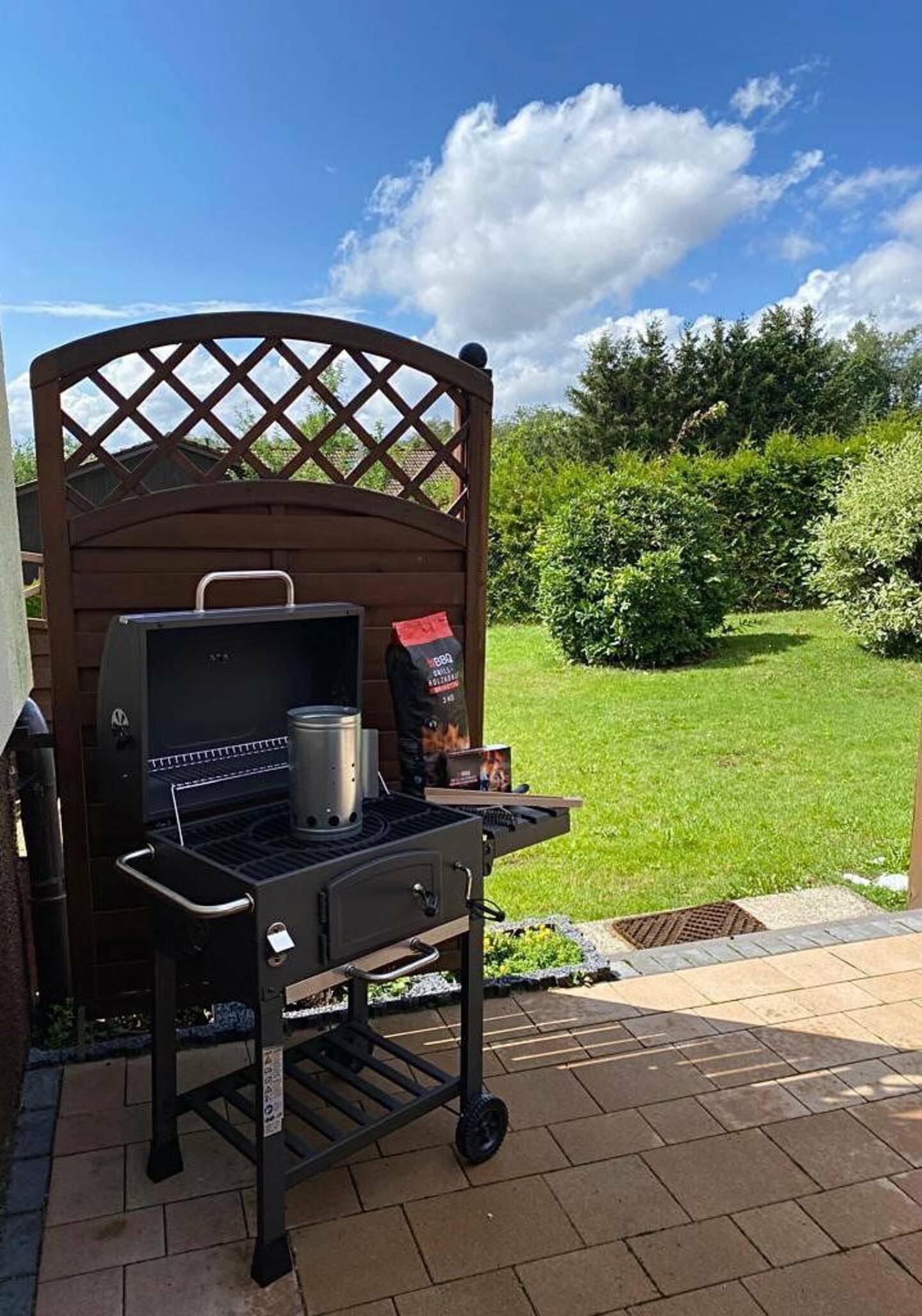 Garten und Grillplatz.jpeg