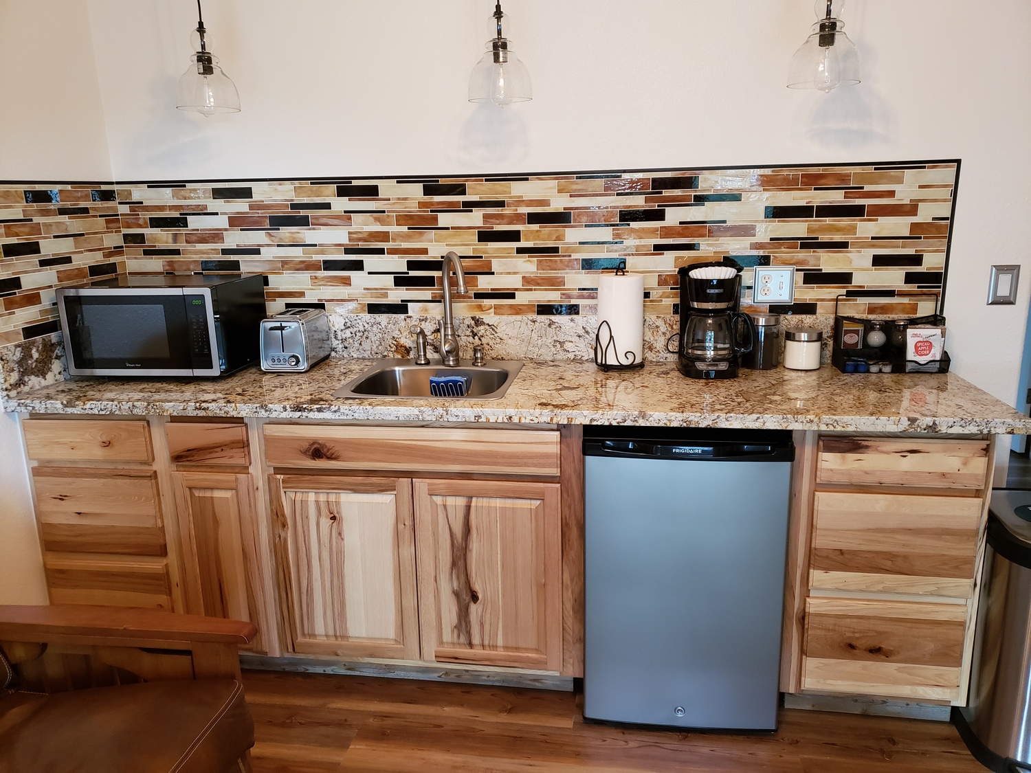 Guest Suite #3 Kitchenette3.jpg