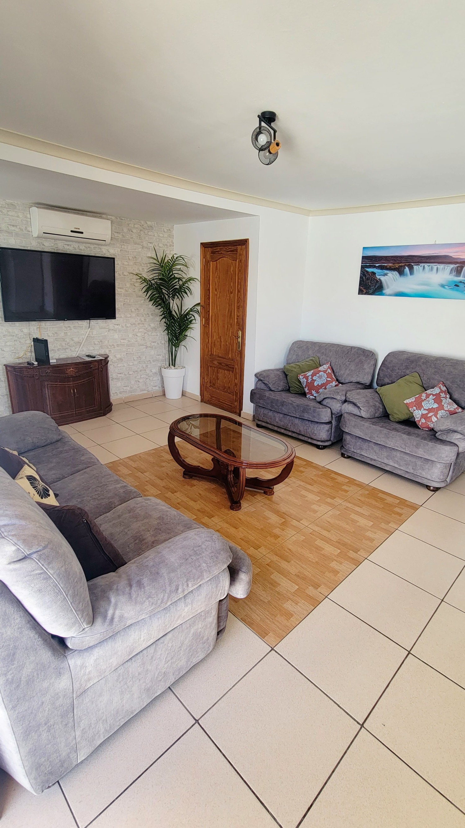 WhatsApp Image 2024-04-10 at 08.57.01 (6).jpeg