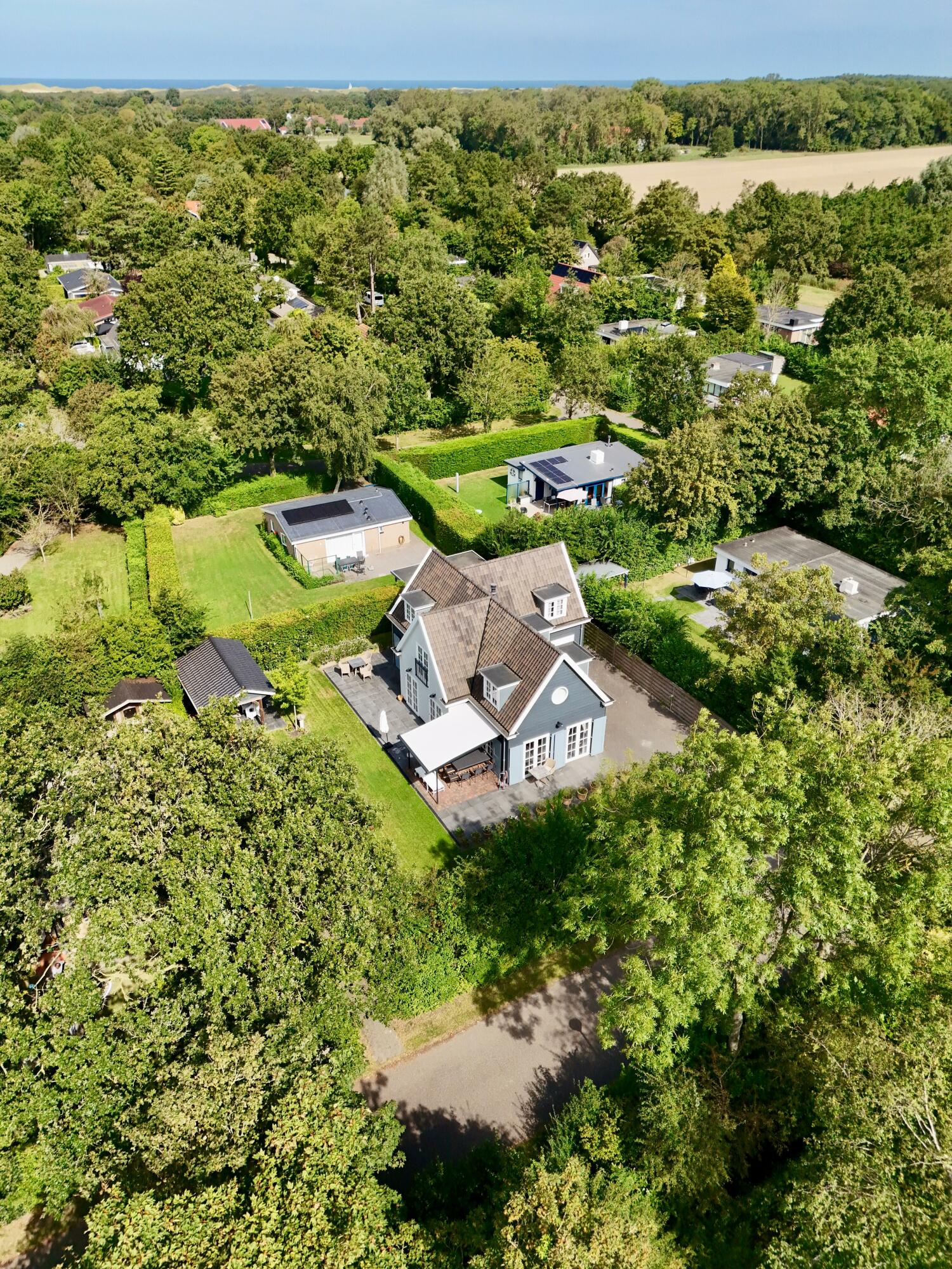 De Cloud Luftaufnahme hochkant.jpg