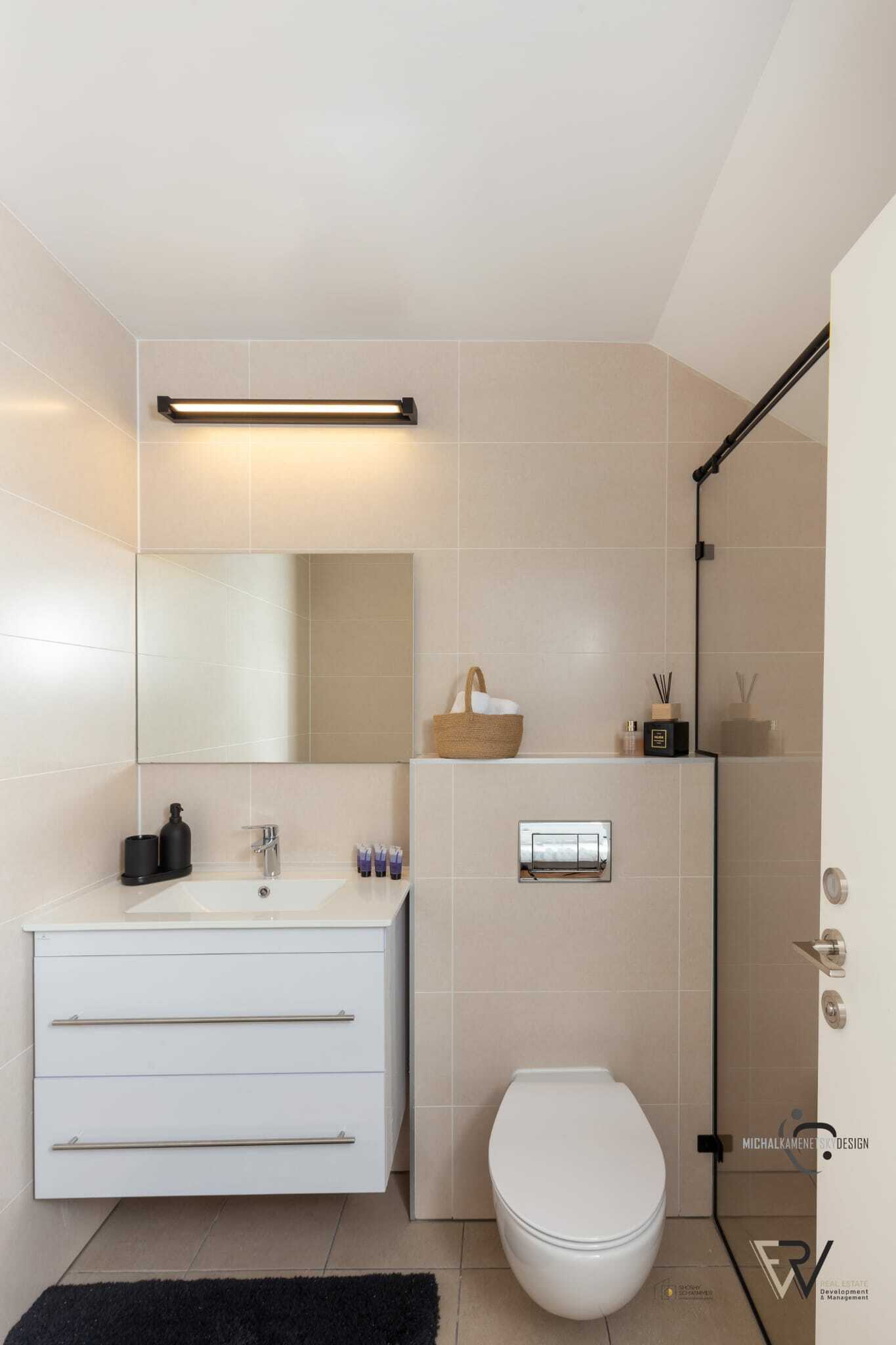 WhatsApp Image 2023-03-01 at 10.14.42 (2).jpeg