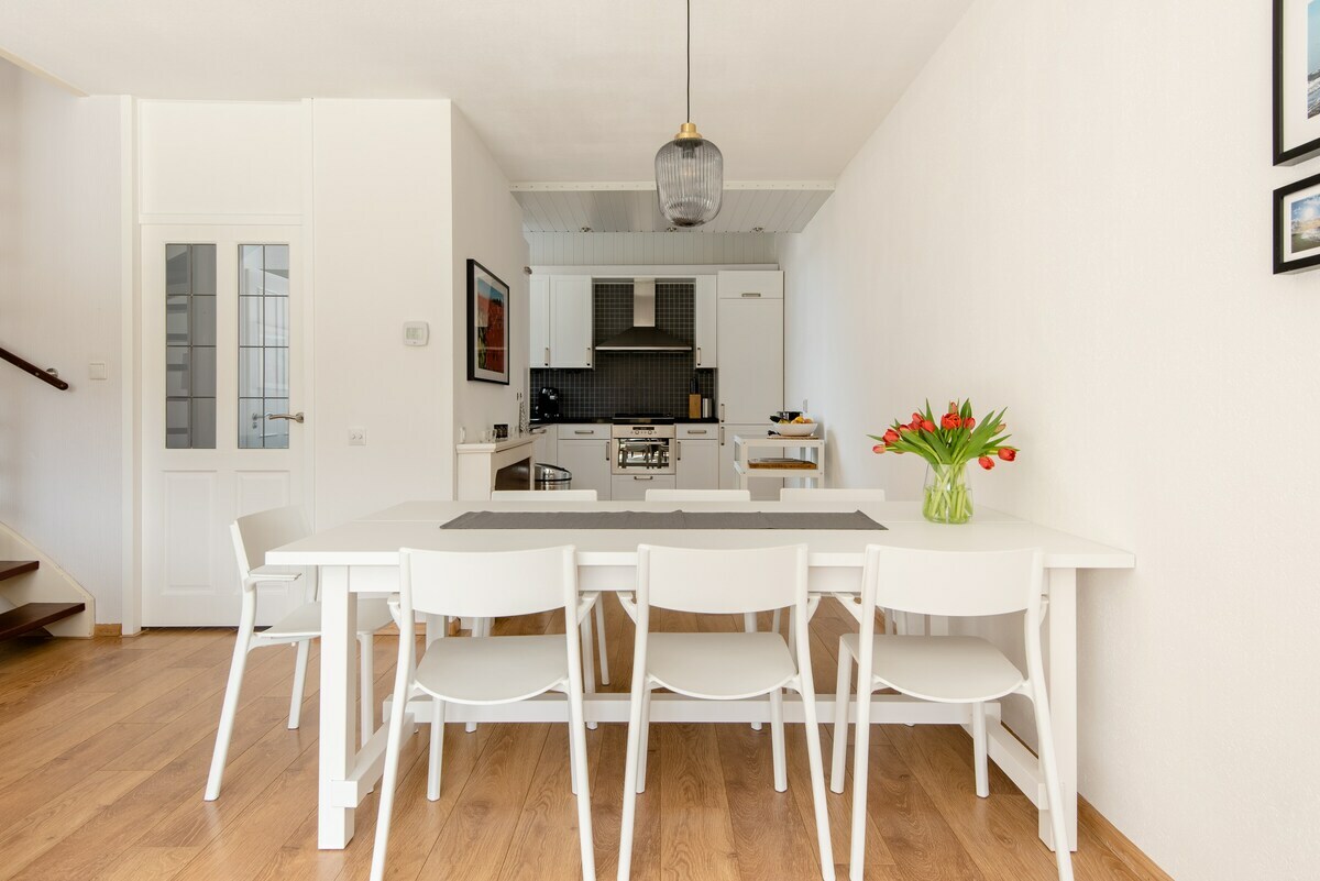 Kruiszwin 1108 Dining Table, Kitchen.jpeg