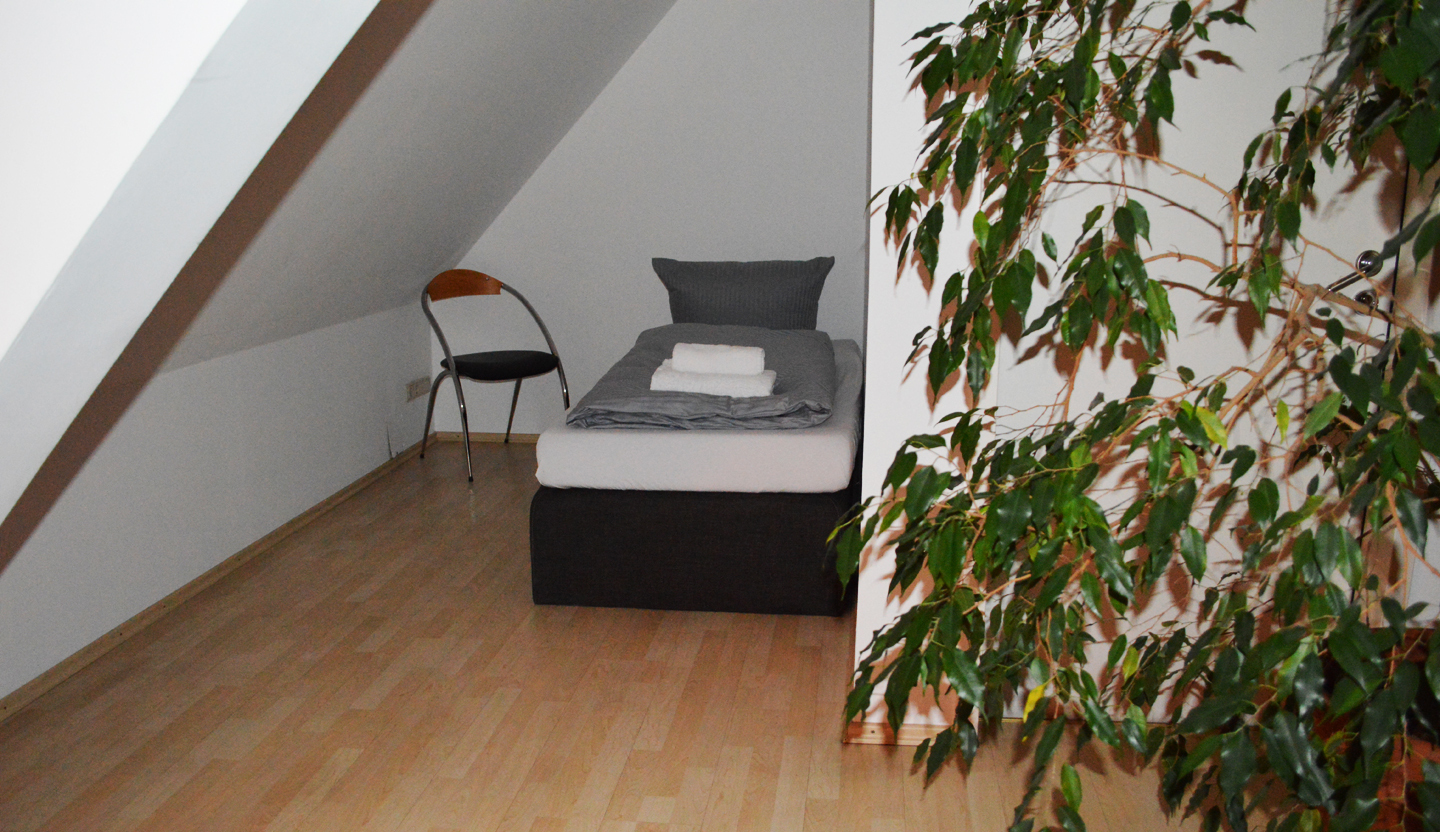 zwischen 76 und 87.jpg