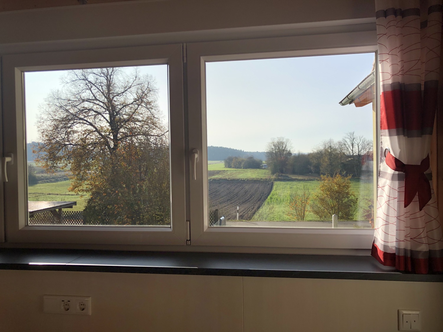 Blick aus Wohnraum Fenster.jpg