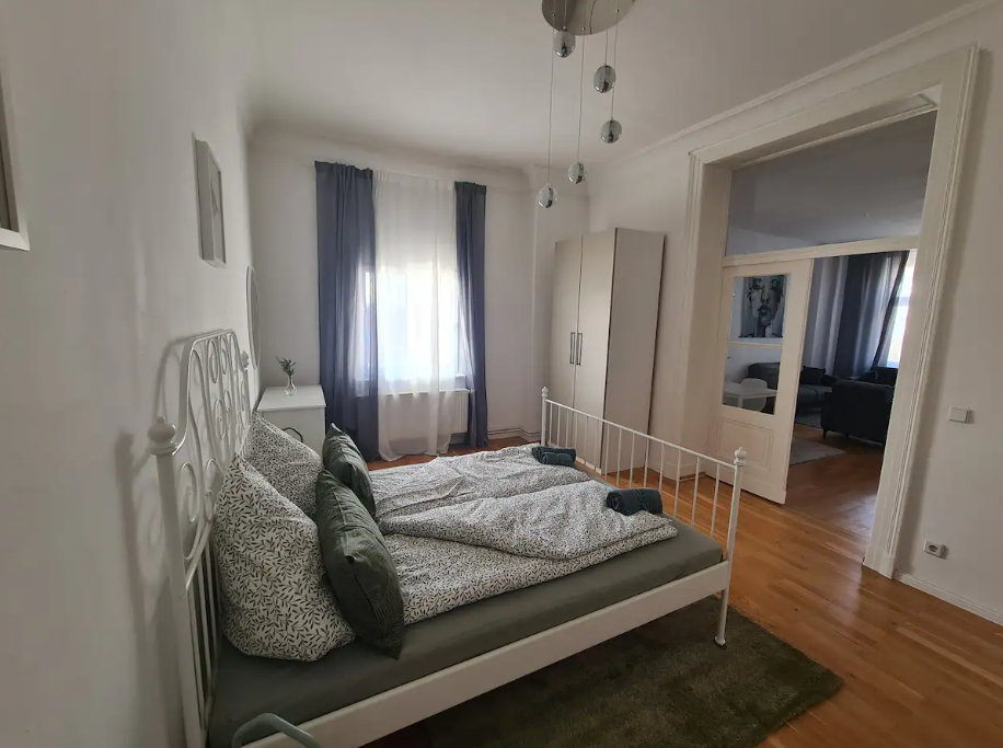 2024-07-29 16_05_03-Wohnung Nr. R4 _ Stadtzentrum _ Stilvoll _ Sightseeing - Wohnungen zur Miete in .png