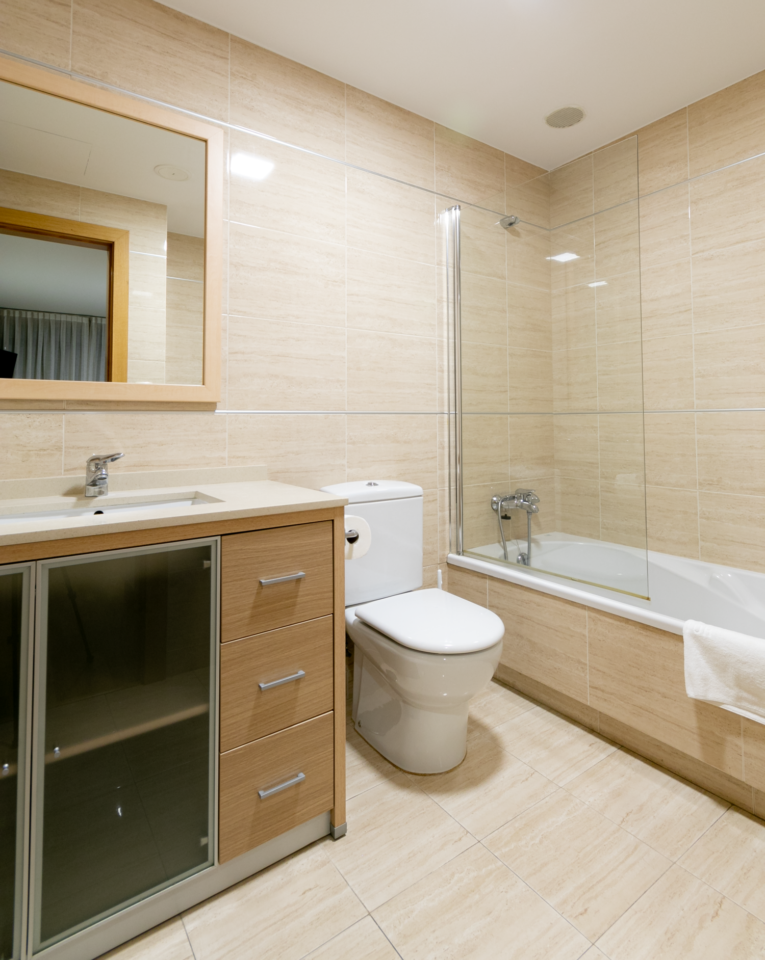 BAÑO HABITACION MATRIMONIO.png