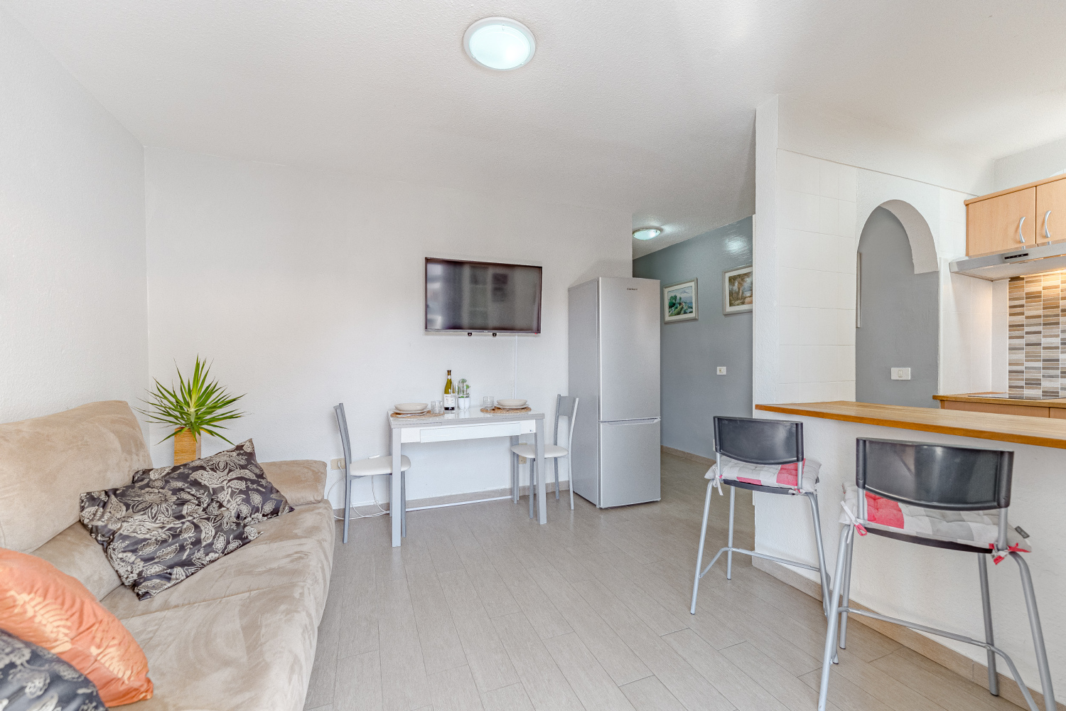 20240206 - 25 - Ermantovich - Los Cristianos - F+detalles-5.jpg