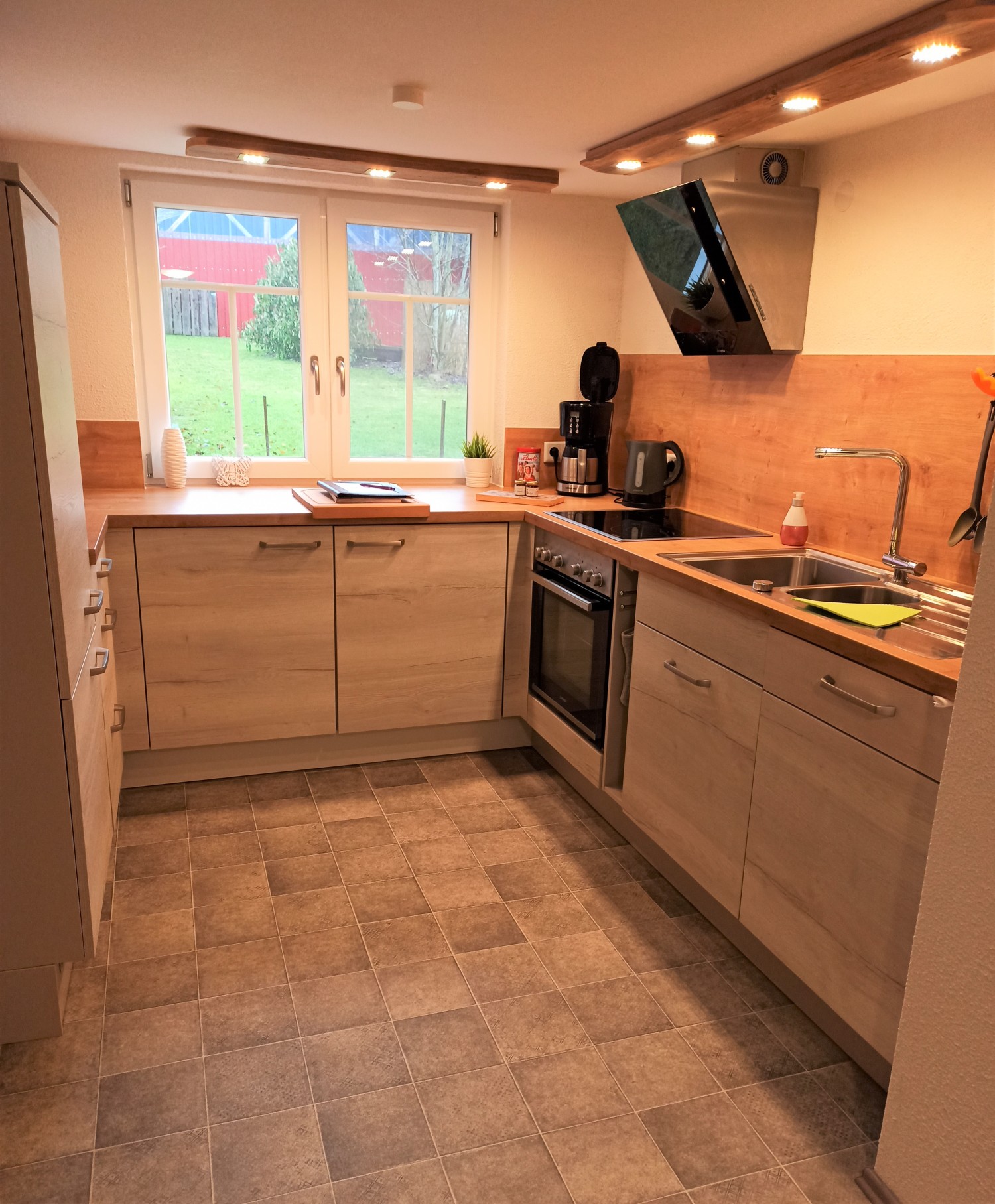 Küche Kochbereich.jpg