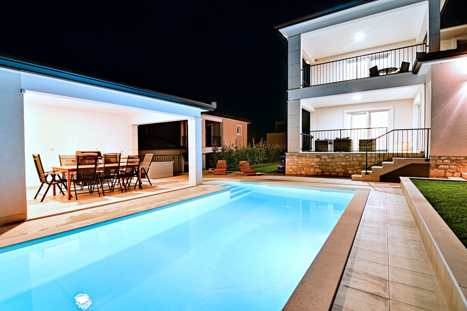 Aussenbereich 5-1.jpg