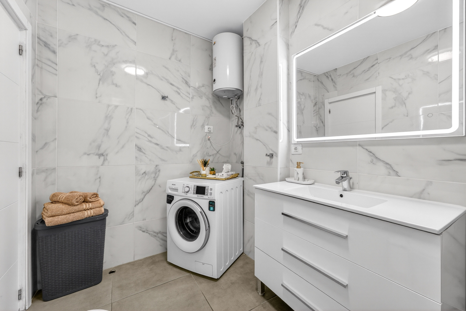 20260109 - 25 - Hermitage - Puerto Santiago 10De-8.jpg