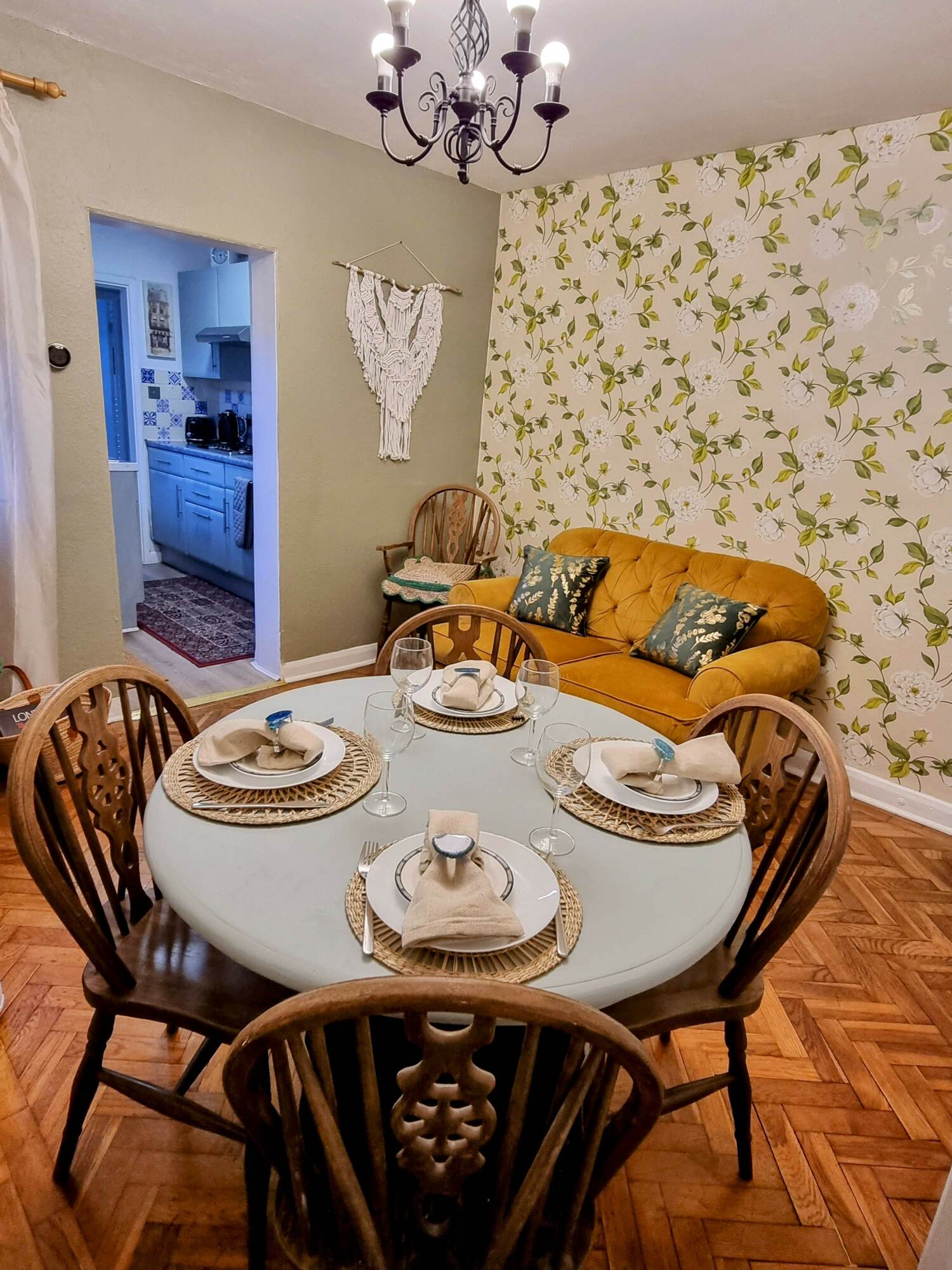 dining room (10).jpg