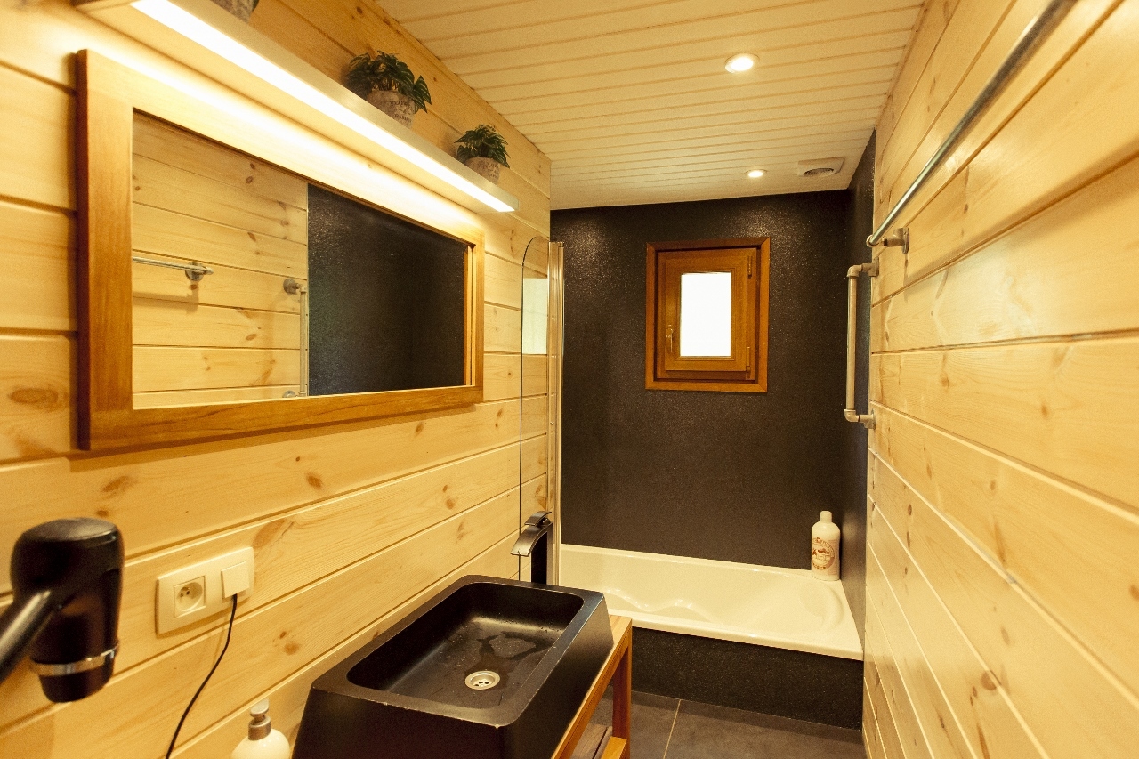 0U4A0109 (1280x853).jpg