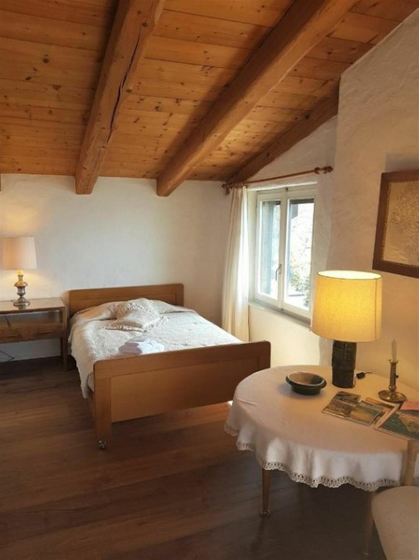 Bett linke Seite.jpg