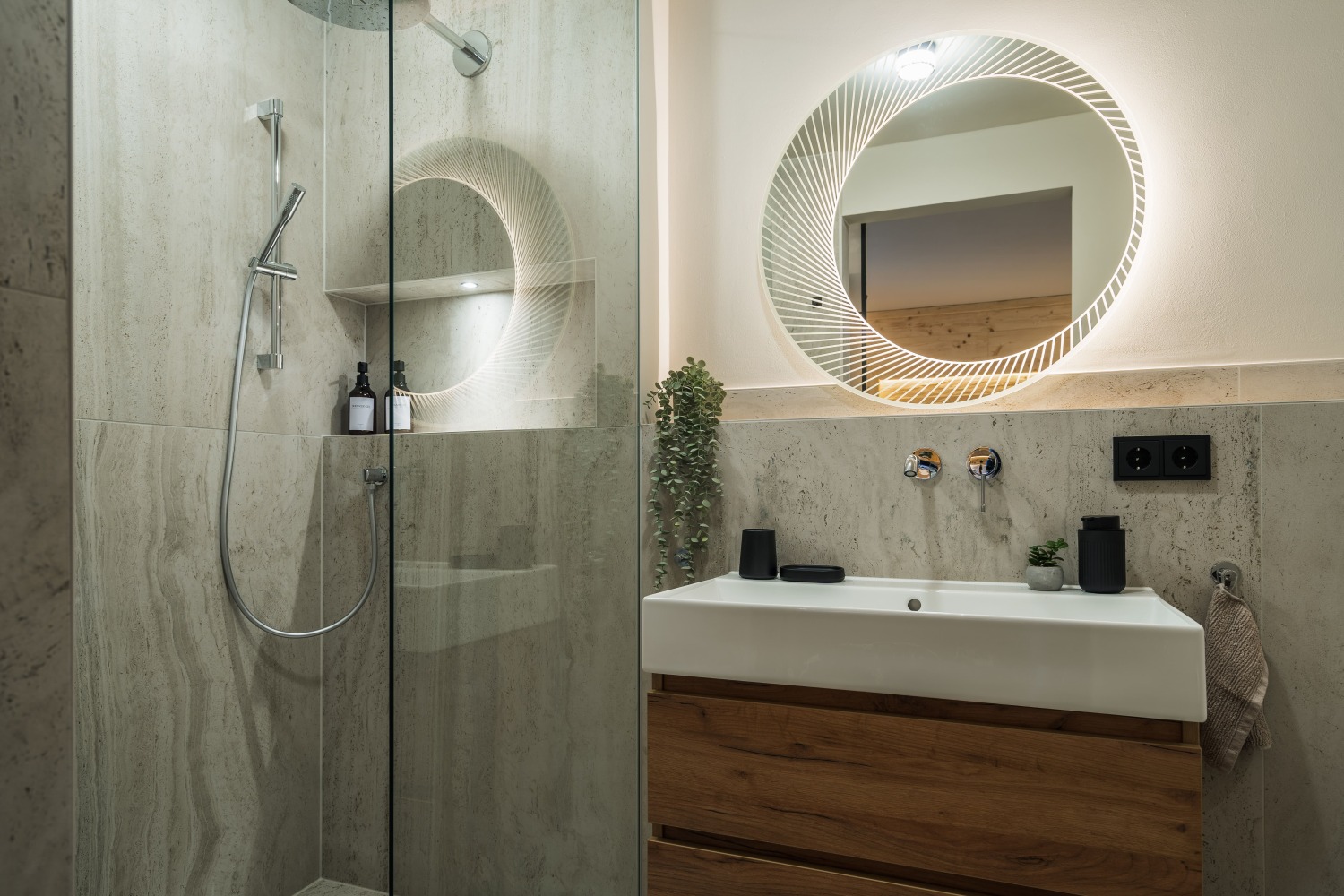 8_Chalet_Bergblick_Ferienwohnungen © Mathias Prägant-min.jpg