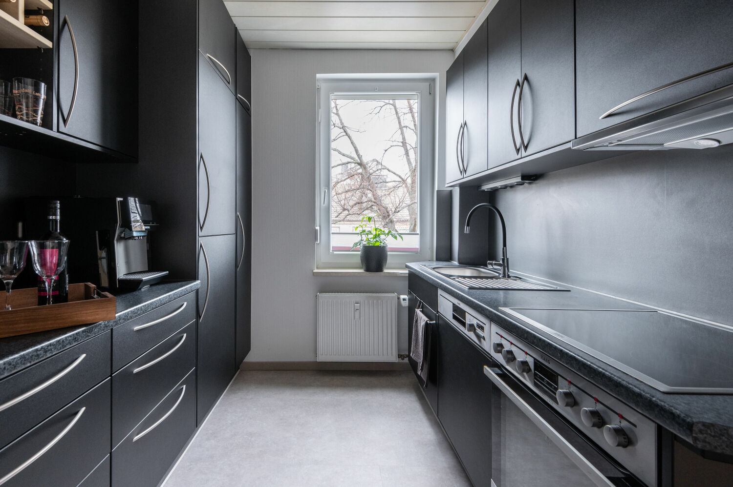 Küche von vorne.jpg