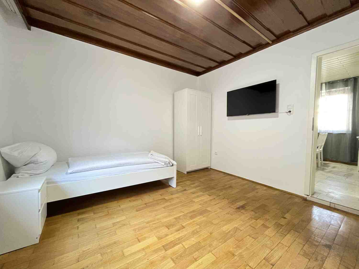 SAD222_(1. OG) Augustinstraße 10, 92421 Schwandorf (2).jpg