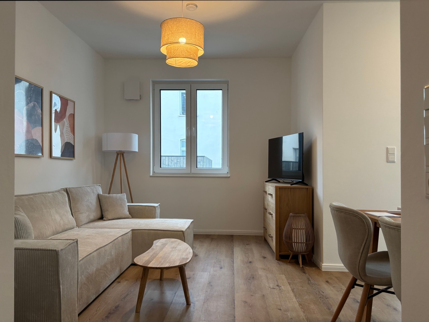 2025-02-28 16.07.43-min(1).jpg