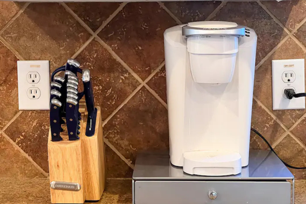 Larreta Airbnb pics  (3).png