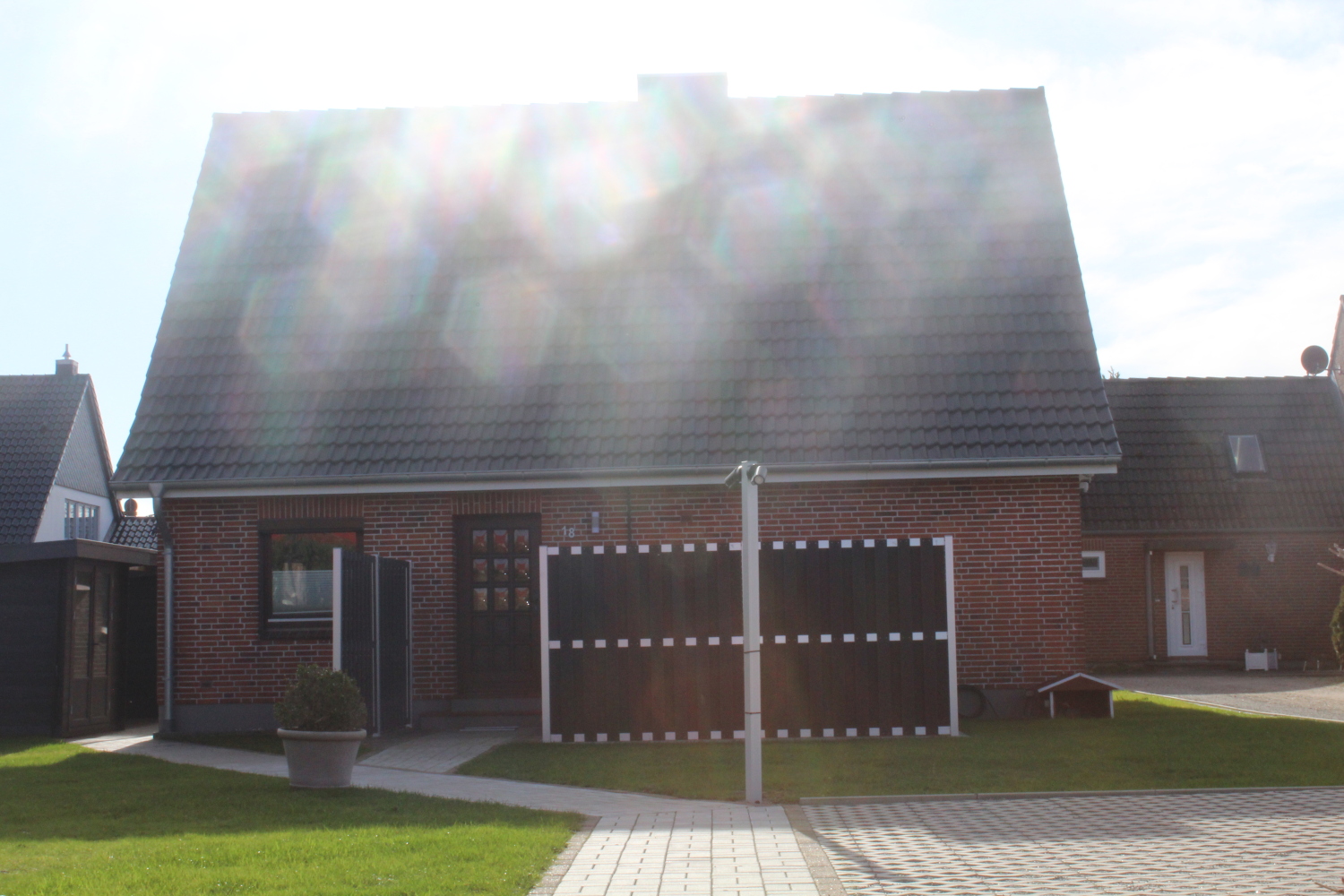 Eingang und Terrasse Dachwohnung Gemütlichkeit.jpg