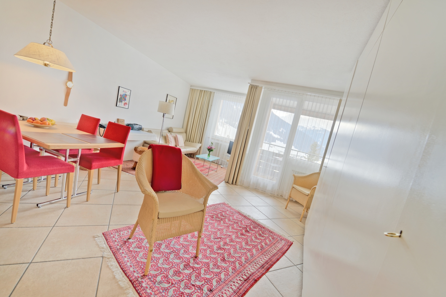 5_Wohn-Eßzimmer_3181_davos.jpg