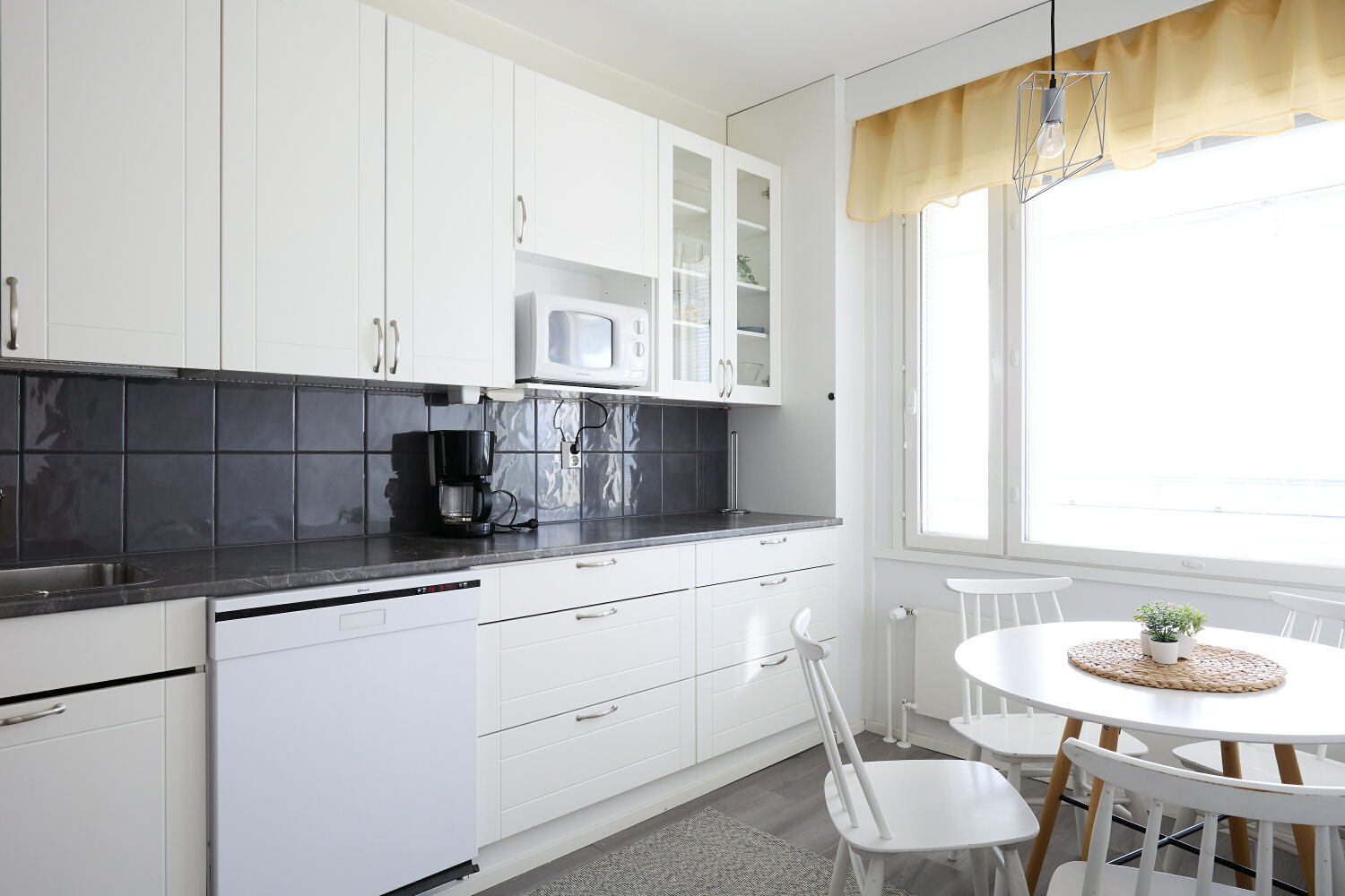 POSSA OY - Linnankatu 46 [KUVAKAS] AAR60011.jpg